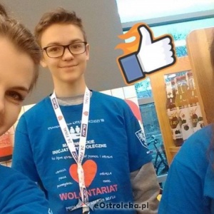 Rekordowy pierwszy dzień Świątecznej Zbiórki Żywności w Różanie [ZDJĘCIA]