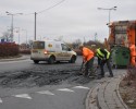 Maź na rondzie zablokowała ruch samochodów [ZDJĘCIA] 