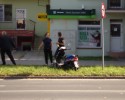 Kolizja na skrzyżowaniu Kopernika z Gorbatowa. Nastolatek porzucił skuter i uciekł (ZDJĘCIA) 