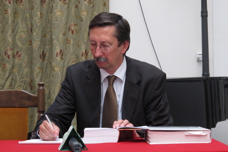 Profesor Jan Żaryn (fot. eostroleka.life) 