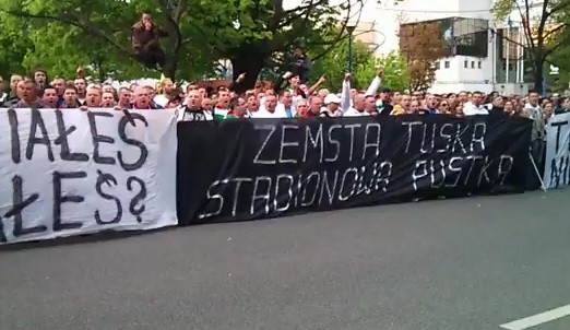 Protest kibic&oacute;w Legii Warszawa (fot. youtube)