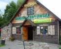 Okradziono karczmę „Ostoja”: Złodzieje wynieśli wódkę, napoje i radiomagnetofon 