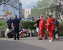 Dramat przy Gorbatowa: Pies nie pozwalał podejść do umierającego właściciela. Mężczyzny nie udało się uratować [ZDJĘCIA] 