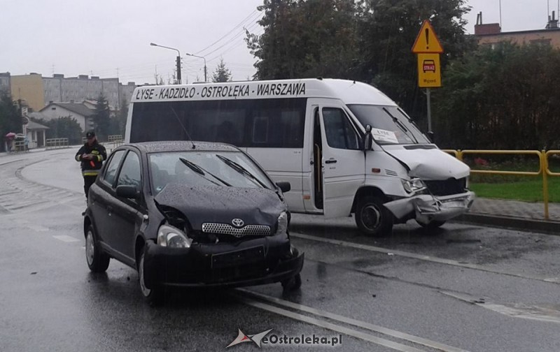 R&oacute;żan: Kierująca toyotą wymusiła pierwszeństwo przejazdu fot. eostroleka.life