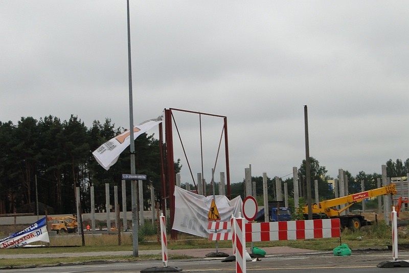 Pozrywane banery na ul. Gorbatowa