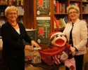 Ostrołęka: Finał „Mikołajkowej Loterii” w Domu Książki [ZDJĘCIA]