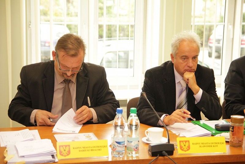Radnych Kota i Bralskiego do niedawna łączyła nie tylko samorządowa ława w urzędzie miasta ale też wsp&oacute;lne miejsce pracy, fot. eOstrołęka.pl