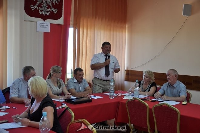 Podczas XXX sesji Rady Gminy Czerwin, radni przyjęli wszystkie przedstawione przez w&oacute;jta projekty uchwał, fot. eOstrołęka.pl