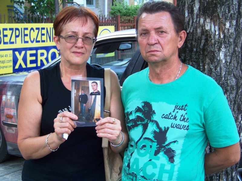 Rodzice Adama Guta wierzą w to, że ich syn się odnajdzie (fot. eostroleka.life)