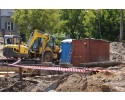 Niewybuchy na placu budowy hali targowej. Jeden z pocisków pękł [ZDJĘCIA]