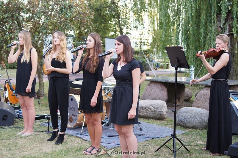 Art Czwartek – koncert piosenek Kasi Nosowskiej, fot. eostroleka.life