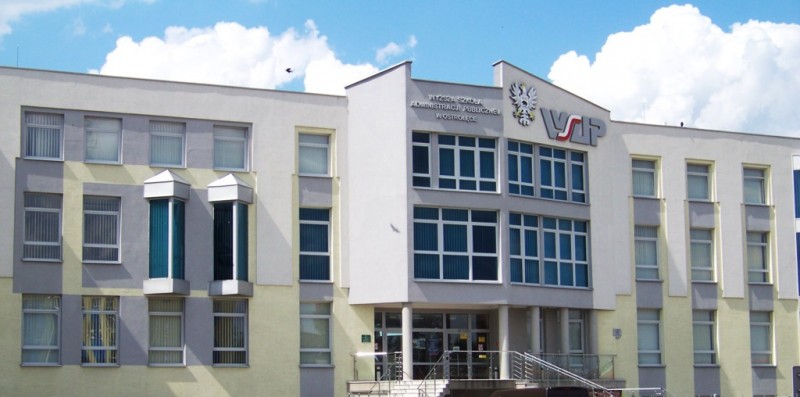 Wyższa Szkoła Administracji Publicznej co roku przyjmuje nowych student&oacute;w (fot. eostroleka.life)