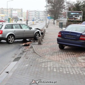 Ostrołęka: Wypadek przy Targowej. Trzy osoby w tym małe dziecko trafiły do szpitala [ZDJĘCIA]