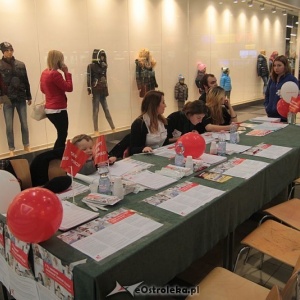 Biała Niedziela w Galerii Bursztynowej z rejestracją potencjalnych dawców szpiku kostnego [ZDJĘCIA]