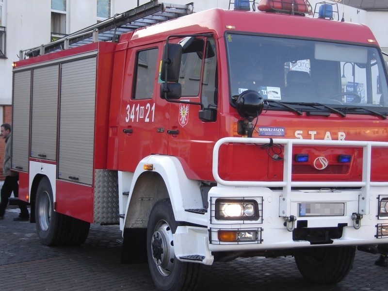 W piątkowe akcje gaśnicze na terenie powiatu ostrołęckiego zaangażowanych było siedem zastęp&oacute;w strażackich/fot. eostroleka.life