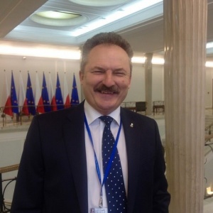 Przeciwnicy PiSu zaatakowali posła Marka Jakubiaka (wideo)