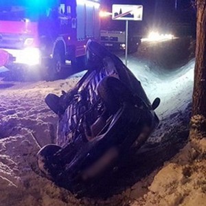 Niebezpieczny wypadek pod Wyszkowem [ZDJĘCIA]