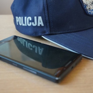 Młody paser uszkodził telefon, bo suszył go w kuchence mikrofalowej