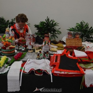 Kiermasz Wielkanocny w hali targowej "Feniks" [ZDJĘCIA]