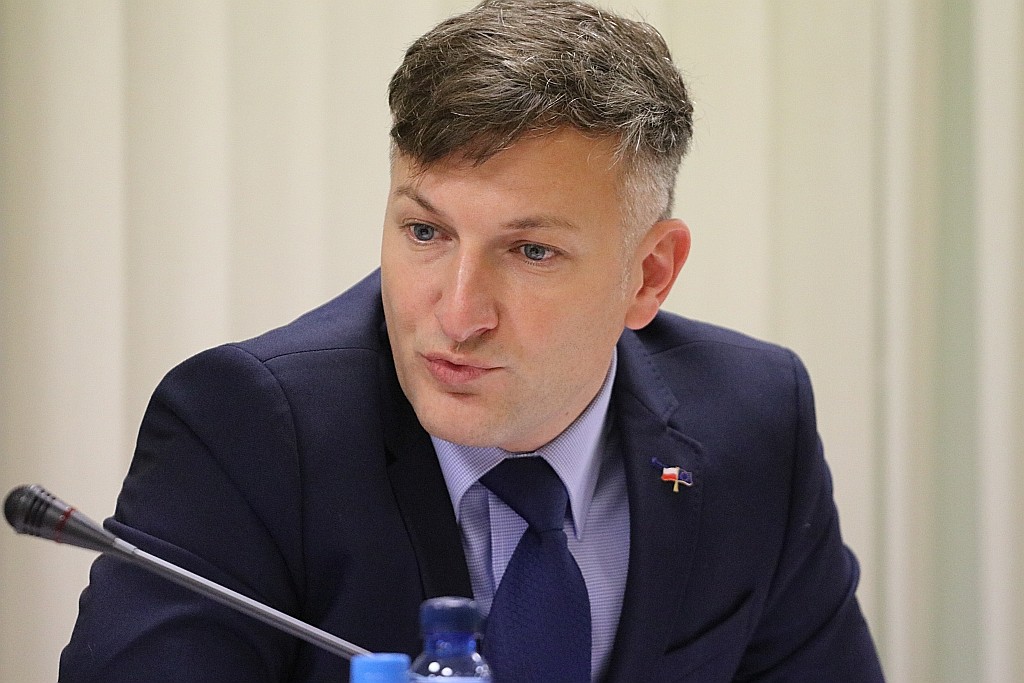 Radny Adam Kurpiewski (fot. eostroleka.life)