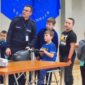 „Bezpieczne ferie 2016” i profilaktyczne spotkanie z uczestnikami półkolonii w Klubie Lokator [ZDJĘCIA]