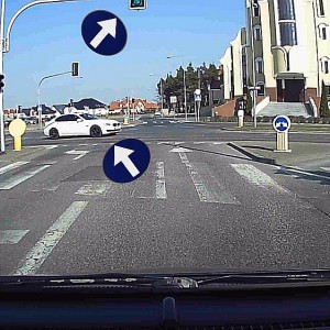 Interwencja Czytelnika: BMW przemyka „na czerwonym” na obwodnicy [WIDEO]