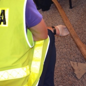 Groził policjantom siekierą