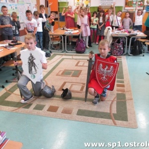 Ostrołęka: Uczniowie „jedynki” rycerzami [ZDJĘCIA]