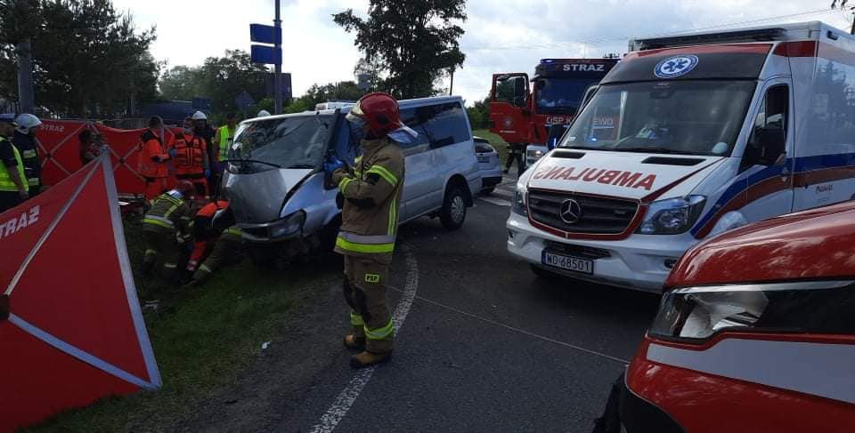 Wypadek w Karniewie. 6 os&oacute;b rannych, w tym dzieci, fot. Ratownictwo Medyczne Przasnysz
