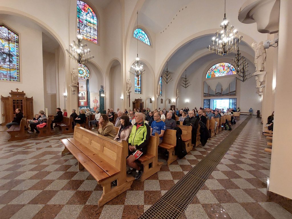 fot. Męska Grupa R&oacute;żańcowa Nazaret Ostrołęka