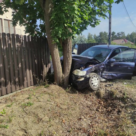 Wypadek w Białobieli. Ranne dwie osoby. Sprawcy zatrzymano prawo jazdy [ZDJĘCIA]