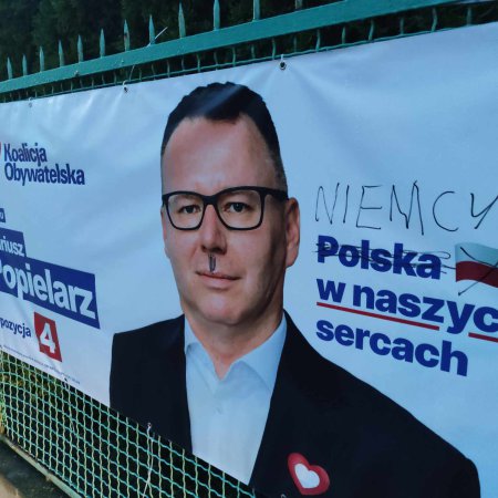 Kampania wyborcza się zaostrza. Tak potraktowano baner kandydata Koalicji Obywatelskiej