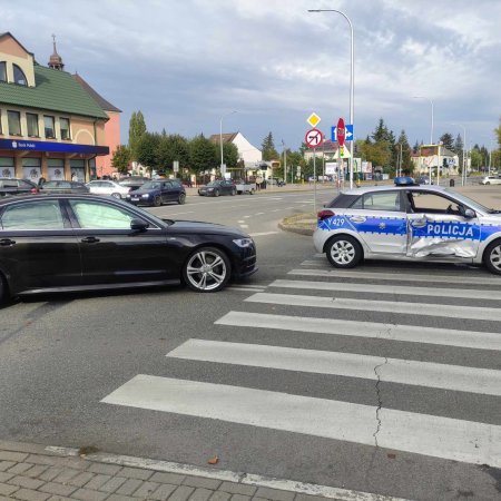 Kolizja radiowozu i audi. Sprawcą... policjant! [WIDEO, ZDJĘCIA]