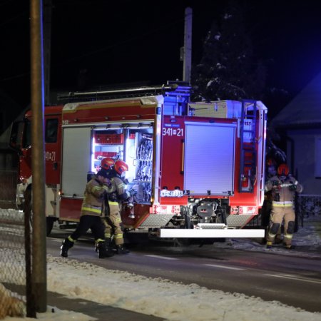 Pożar sauny w Ostrołęce. Gdyby ktoś był w środku, mogło dojść do tragedii [WIDEO, ZDJĘCIA]