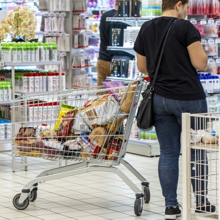 Eksperci prognozują. Przed Bożym Narodzeniem nie będzie spektakularnych podwyżek cen w sklepach