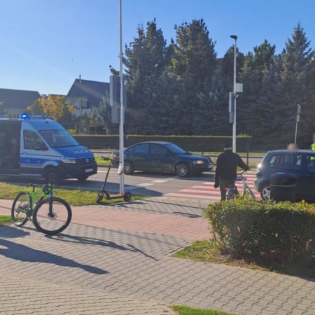 Wypadek na przejściu dla pieszych na ul. Bohaterów Warszawy [ZDJĘCIA]