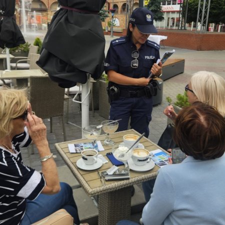 Policjanci wyszli do ludzi. Praktyczne porady zamiast teorii
