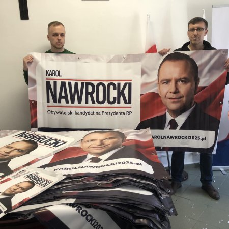Wybory 2025. Tu odbierzesz banery Karola Nawrockiego. "Działamy dalej" - mówi poseł Grabowski
