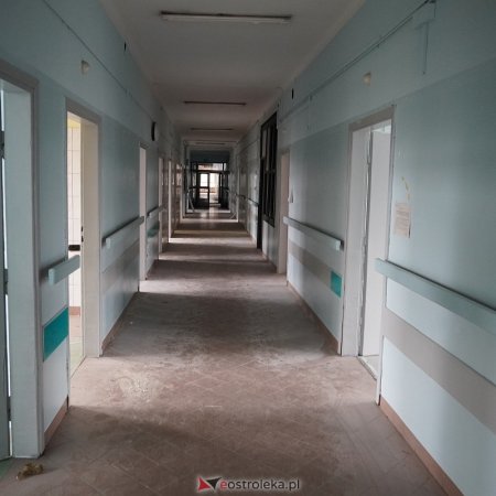 Stary szpital w Ostrołęce do rozbiórki jeszcze w tym roku? "Miasto ponosi koszty utrzymania tych ruin"