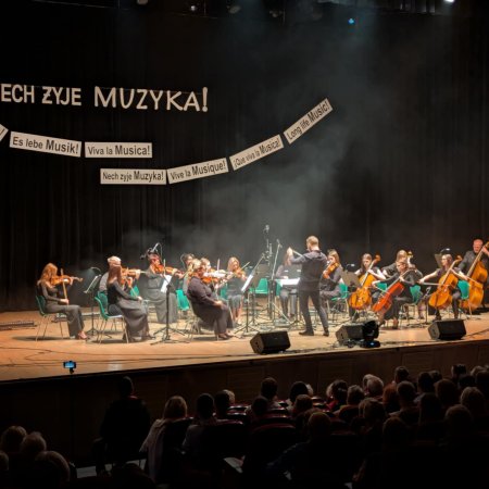 Muzyczny powrót do korzeni. Ostrołęcka Orkiestra Kameralna zagra w PSM