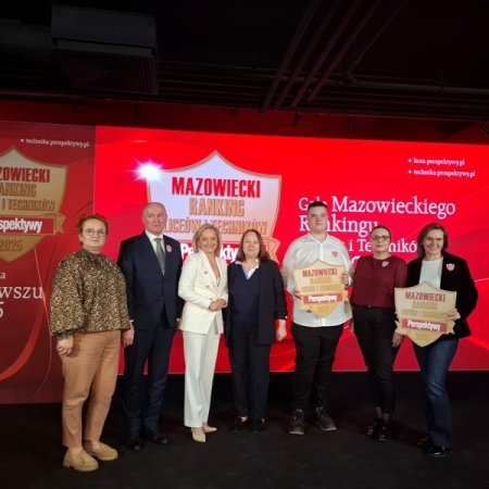 Sukces „Metalówki” – najlepsze technikum w Ostrołęce ponownie na szczycie! [ZDJĘCIA]
