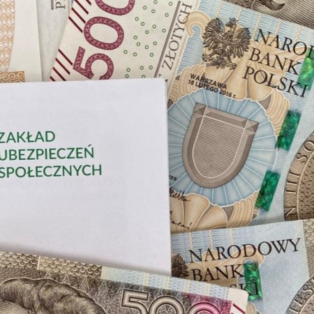 Fatalne dane z ZUS-u. Ekspertów niepokoi liczba zadłużonych wśród aktywnych płatników