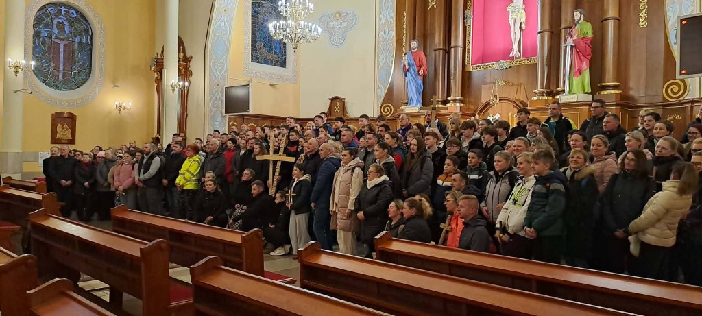 fot. Parafia pw. Chrystusa Kr&oacute;la Wszechświata w Łysych