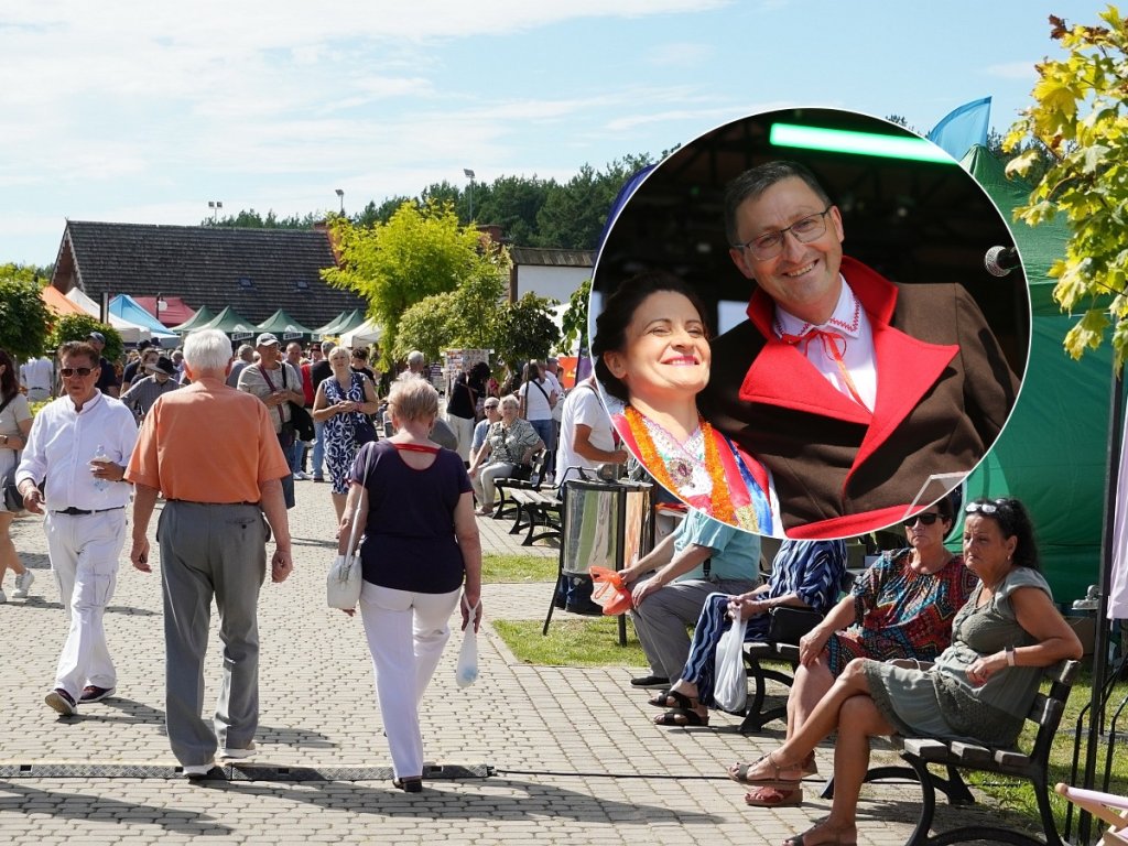 Miodobranie przyciągnęło tłumy gości. Witał ich burmistrz Myszyńca wraz z małżonką