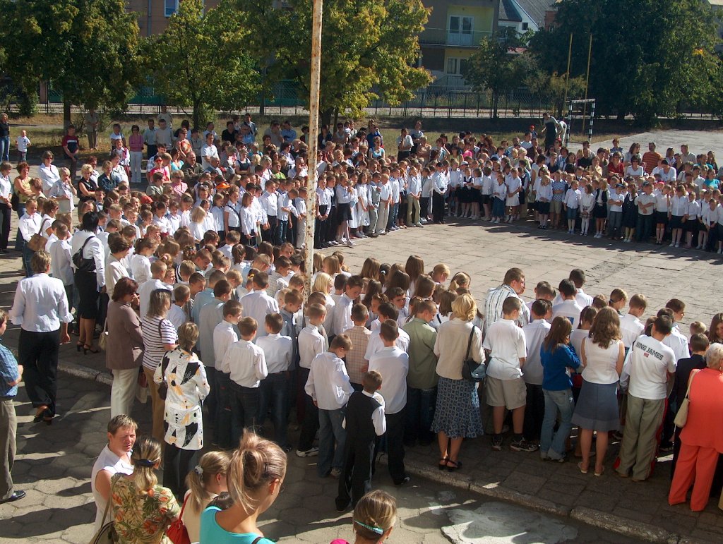 Tak wyglądało rozpoczęcie roku szkolnego 2005/2006
