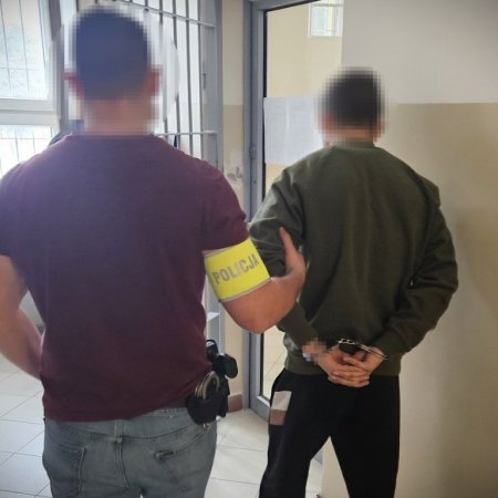 94-latka oszukana. Prokuratura apeluje. "Przypominamy, by uczulić dziadka czy babcię"