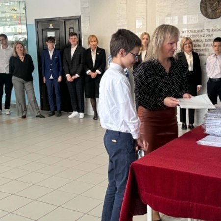 Wyniki egzaminu ósmoklasisty 2026. Jak wypadły szkoły w Ostrołęce i w powiecie ostrołęckim?