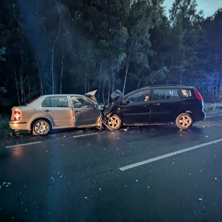 Wypadek! Czołowe zderzenie na krajowej 53 w Szwendrowym Moście! [WIDEO, ZDJĘCIA]