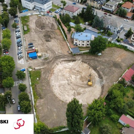 Ruszyła budowa Centrum Inicjatyw Młodzieżowych w Ostrołęce. Powstaje przestrzeń z myślą o młodych! [ZDJĘCIA]