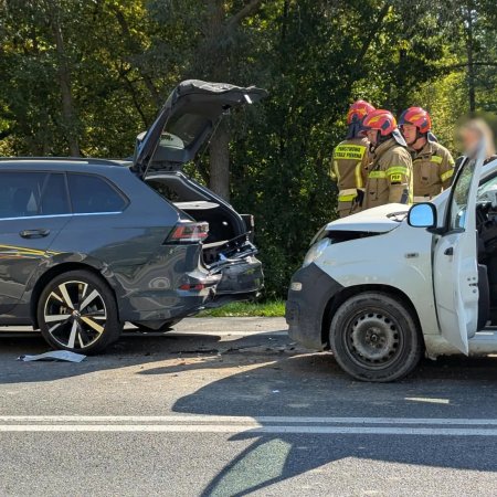 Poważny wypadek na Warszawskiej. Jedna osoba poszkodowana [ZDJĘCIA]